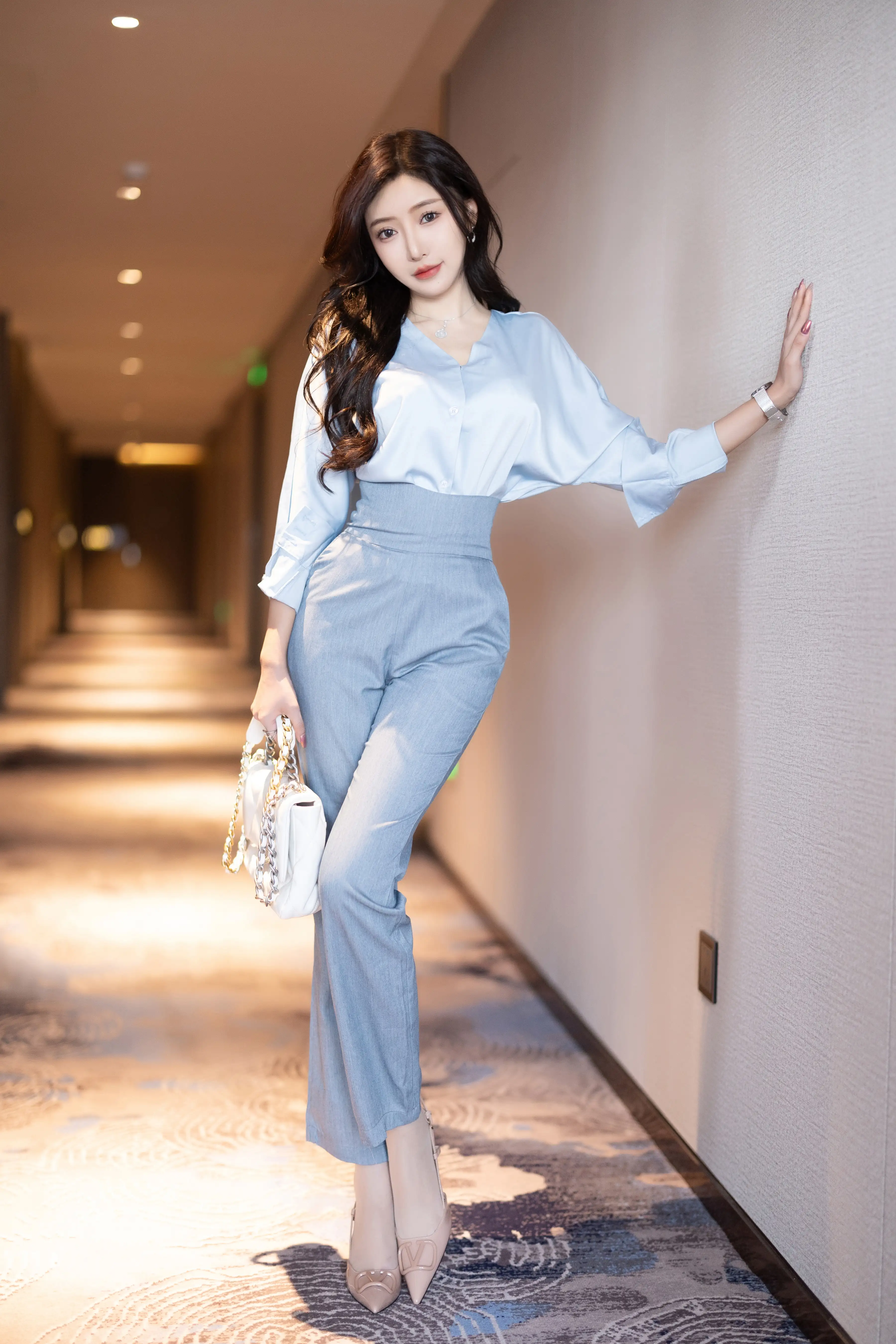 王馨瑶_NO.028_内购无水印_NO.7123_灰蓝色西裤配丝绸上衣_ - M940.COM 内部私购-第2张